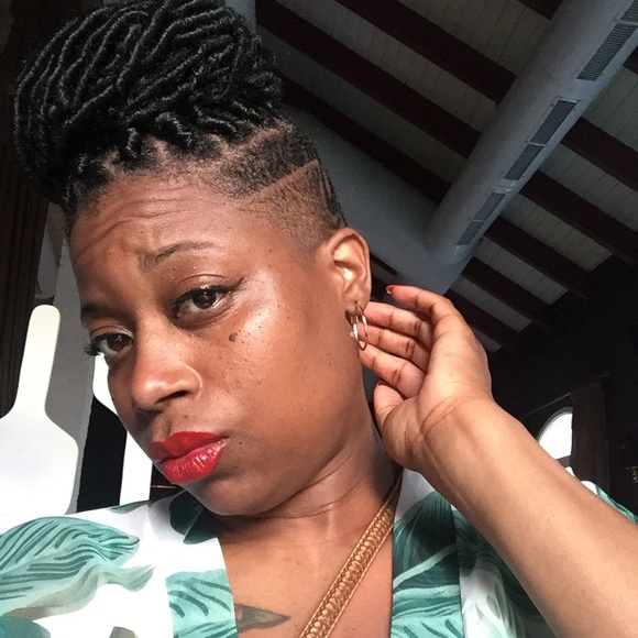 Meet your Posher, Eudine - Picture 1 of 1